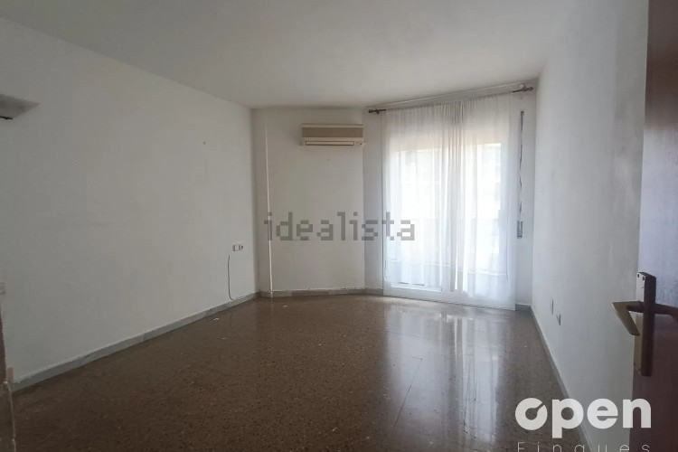 Piso en avenida de Josep Tarradellas