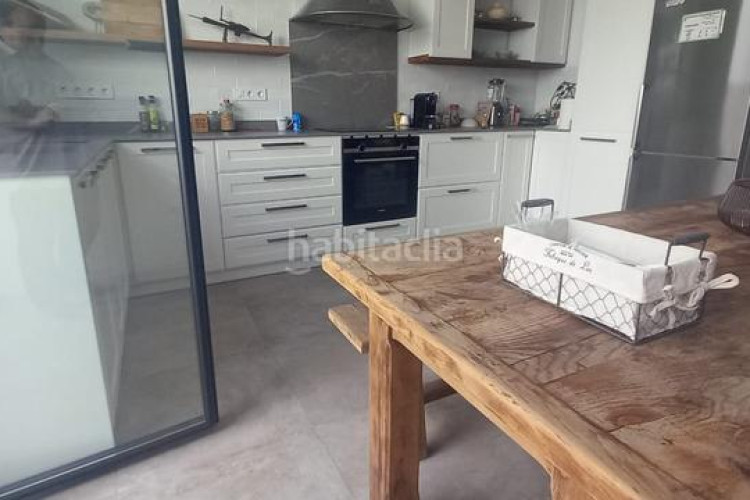 Casa adosada casa en venta , can aurell. a 5 minutos centre en Terrassa