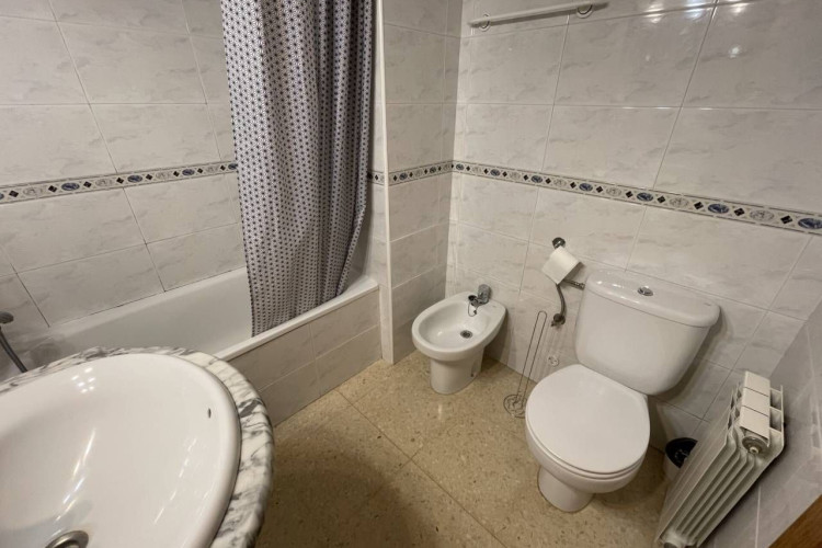 Les Arenes - La Gru00EDpia  Can Montllor