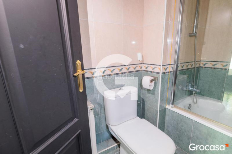 Piso amplio piso con balcón en Les Arenes - La Grípia - Can Montllor Terrassa