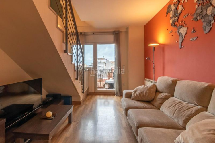 Dúplex este fantástico dúplex de 91m² situado en la calle ample en Terrassa