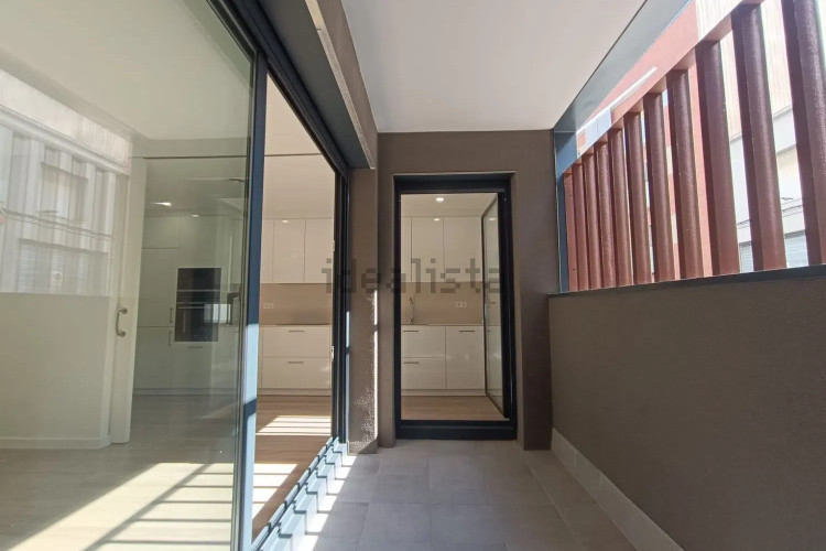 Piso en calle Transversal, 181