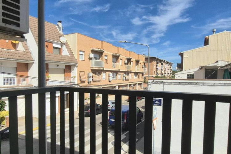 Piso pis de 4 hab amb parquing i espectacular de traster 25 m2 a la gripia en Terrassa