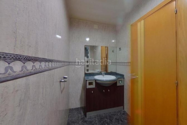 Piso  okupado de 2 habitaciones ca nanglada en Terrassa