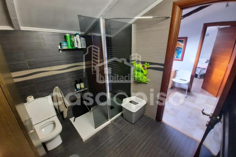 Casa adosada chalet independiente en Les Martines en Terrassa
