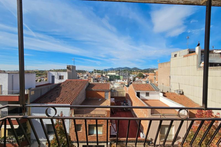 Piso amplio piso muy soleado en La Maurina Terrassa