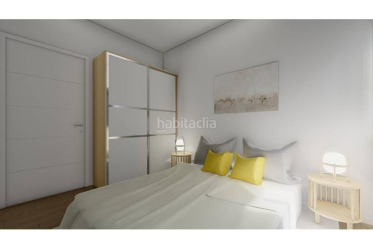 Piso dúplex duplex con terraza y tres habitaciones en San Pere en Terrassa