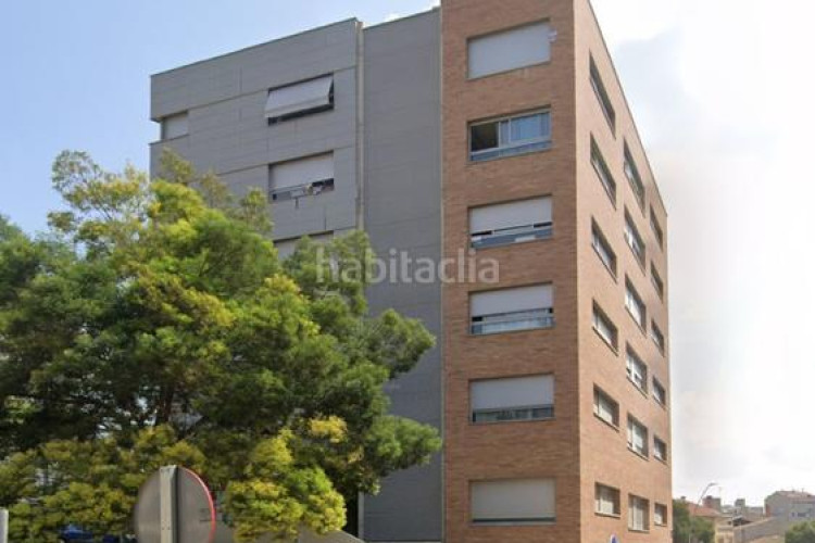 Piso  seminuevo con ascensor, en Roc Blanc Terrassa