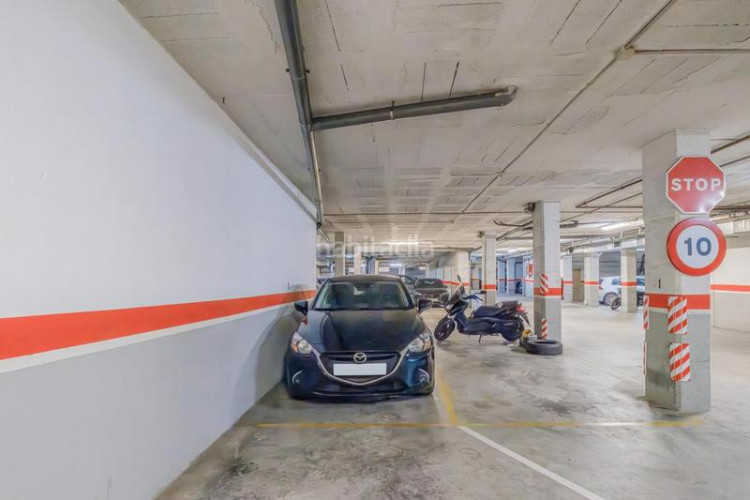 Planta baja magnífico piso con parquing en el centro ! en Terrassa