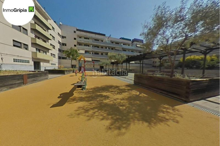 Piso  en venta en les arenescan montllorla grípia08227 en Terrassa