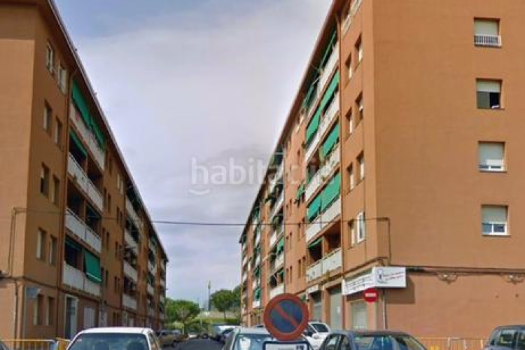 Piso bajos de 3 hab en venta en Can Parellada Terrassa