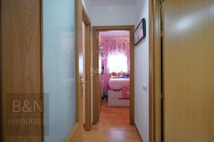 Piso te vas a enamorar de su carácter! amplio, luminoso, con zona comunitaria y plaza de párquing con trastero en Terrassa