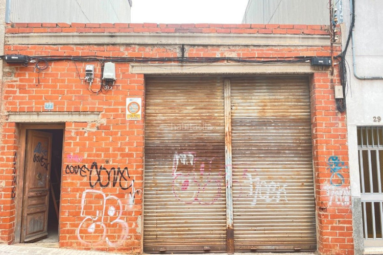 Les Arenes - La Gru00EDpia  Can Montllor