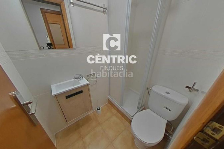 Piso  moderno con 3 habitaciones gran oportunidad ! en Terrassa