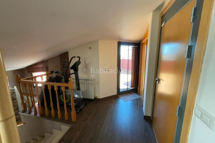 Dúplex zona de Sant Pere Nord. dúplex de 3habs. + estudio + 3lav. + terraza + balcón en Terrassa