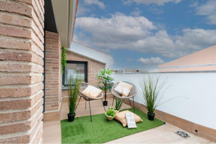 Dúplex en catalunya 74 dúplex de obra nueva e estrenar en sant pere en Terrassa