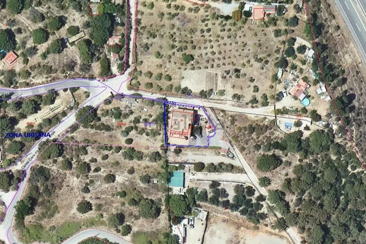 Casa independiente en Barrio Les Martines