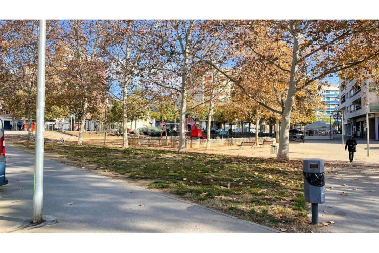 Poetesa Capara, Sant Pere Nord