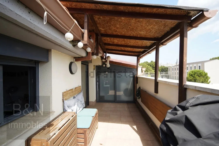 DÚPLEX EN EXCLUSIVA CON TERRAZA PRIVADA Y PLAZA DE GARAJE – UN HOGAR PARA VIVIRLO