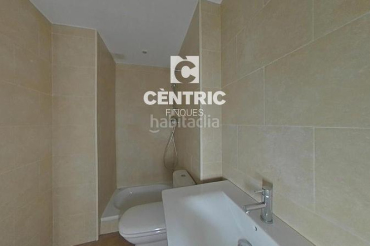 Piso  espacioso con 3 habitaciones ideal familias modernas! en Terrassa