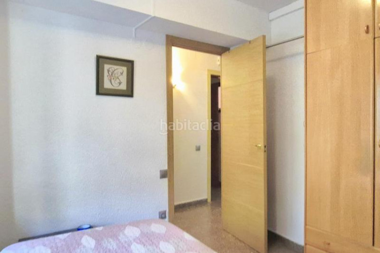 Piso cantoner de 115 m2 amb 4 hab i 2 banys al carrer faraday a 100 metres de la plaça del progres en Terrassa