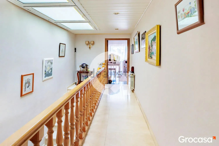 Casa independiente en calle de la Pineda
