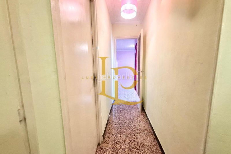 Ático en venta ático de tres habitaciones y amplias terrazas con vistas panoramicas en Terrassa