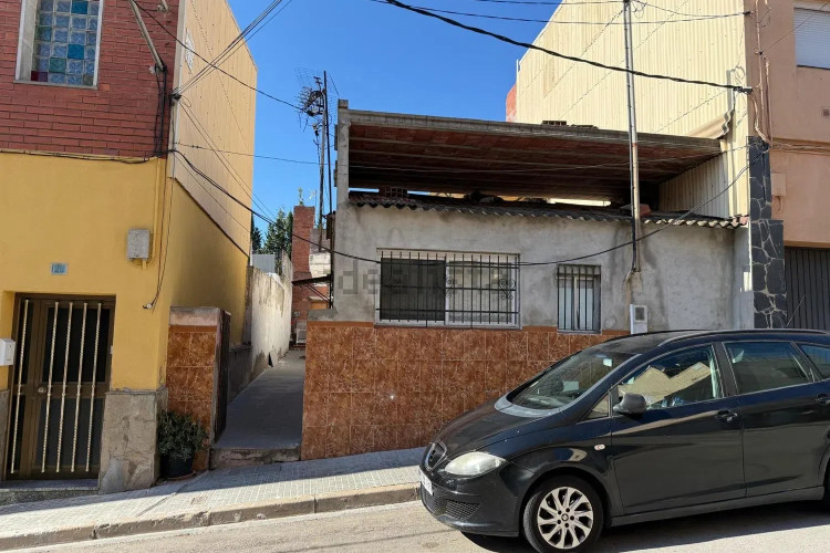 Casa independiente en Barrio Torre-sana