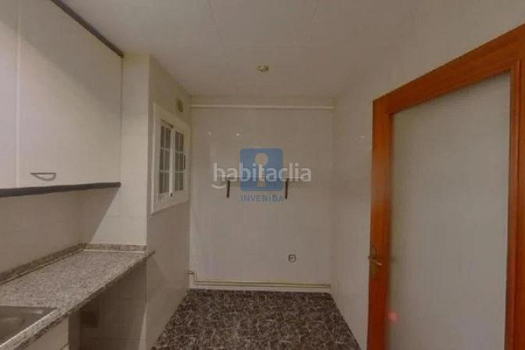 Piso inmueble ilegalmente okupado situado en la calle felip ii, 22, 11, , barcelona en Terrassa