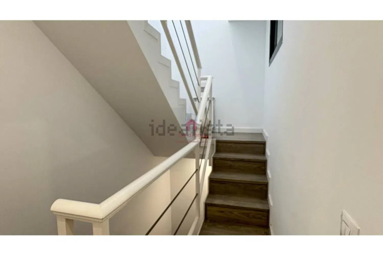 Chalet pareado en carretera de Rellinars