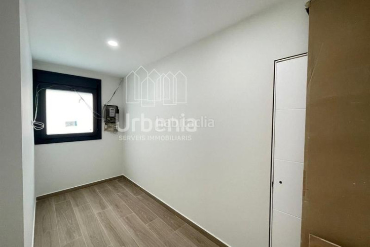 Piso  en venta en Ca n'Aurell Terrassa