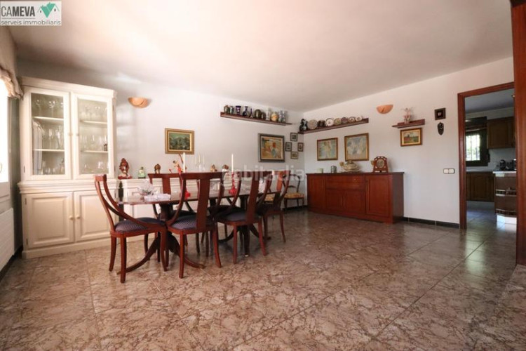 Casa única e impresionante finca a 4 vientos con piscina y jardin en Terrassa