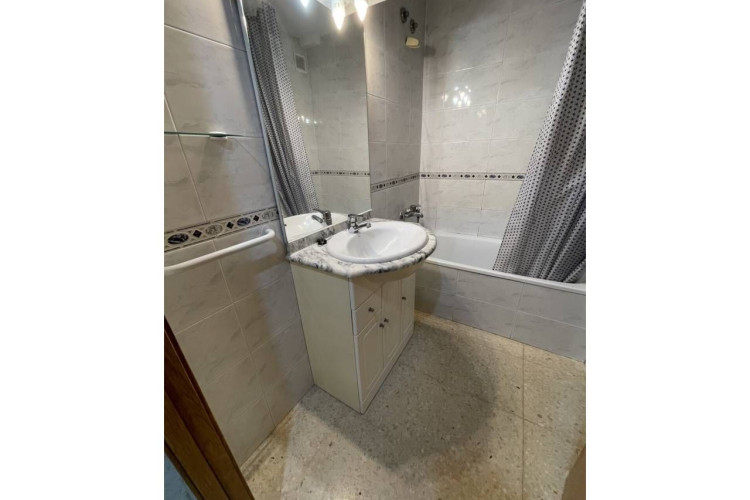 Les Arenes - La Gru00EDpia  Can Montllor