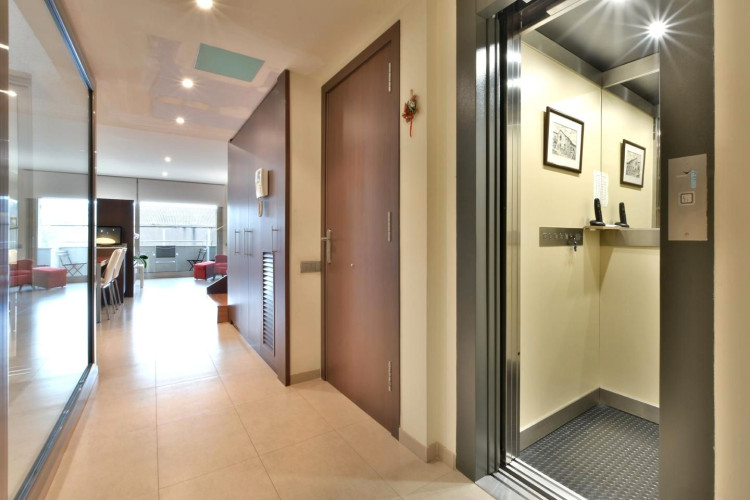 Carrer de la Poetessa Caparu00E0, Sant Pere Nord