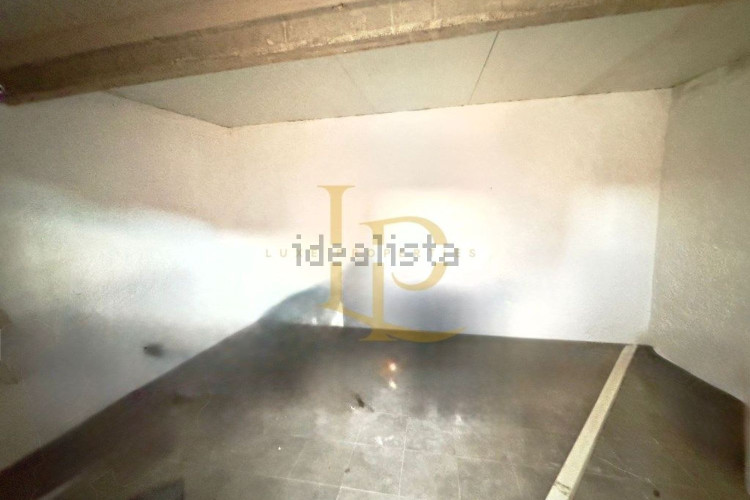 Chalet adosado en venta en Calle de Solsona