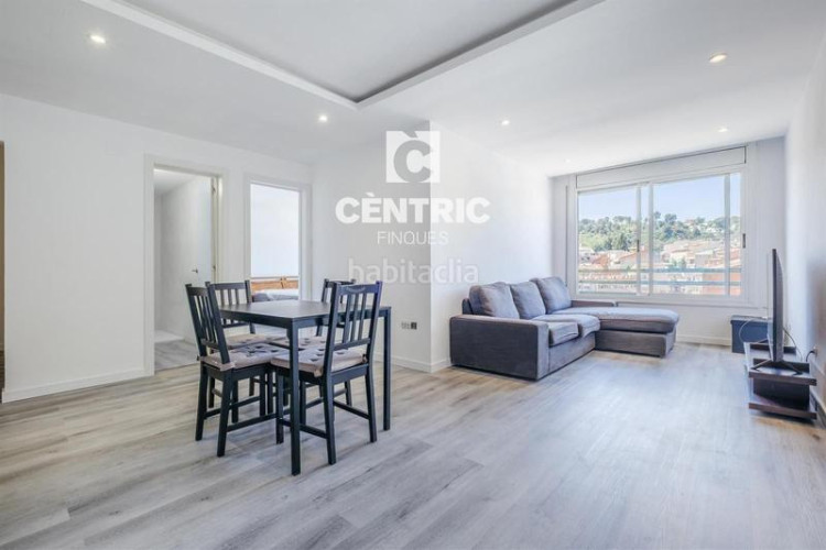 Piso ático reformado en La Cogullada Terrassa