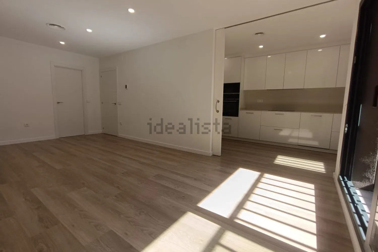 Piso en calle Transversal, 181