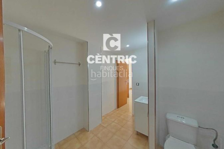 Piso  moderno con 3 habitaciones gran oportunidad ! en Terrassa