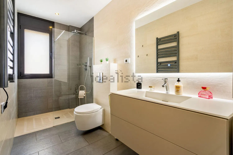 Chalet adosado en Barrio Les Arenes