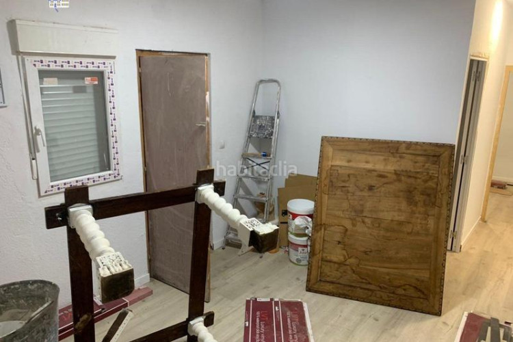 Piso sotano que tiene 3 apartamentos para reformar en zona de Can Palet!!! en Terrassa