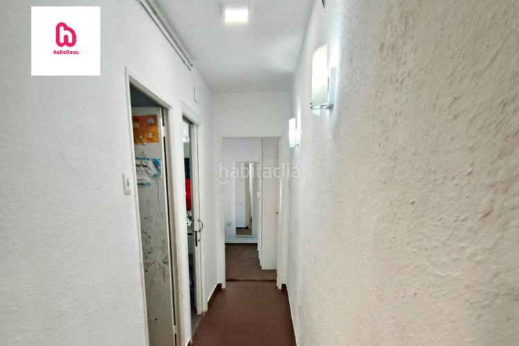 Piso  de 3 habitaciones para entrar a vivir con balcón y ascensor en Terrassa