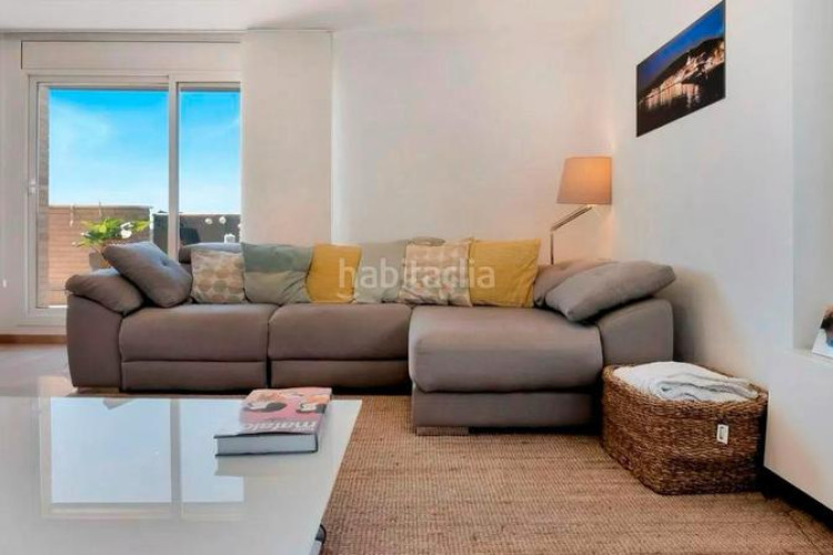 Dúplex en carrer de miquel vives 5 exclusivo duplex: salón-comedor, cocina, 4 habitaciones, 3 baños, terraza, pk y trastero en Terrassa