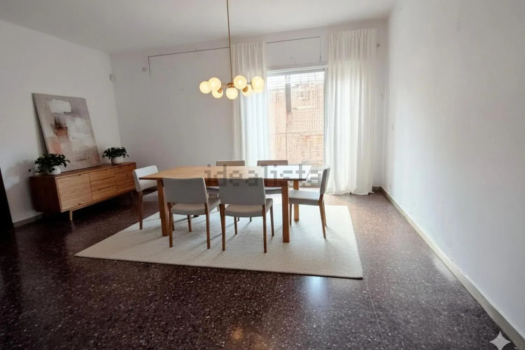 Piso en calle d'Amèrica