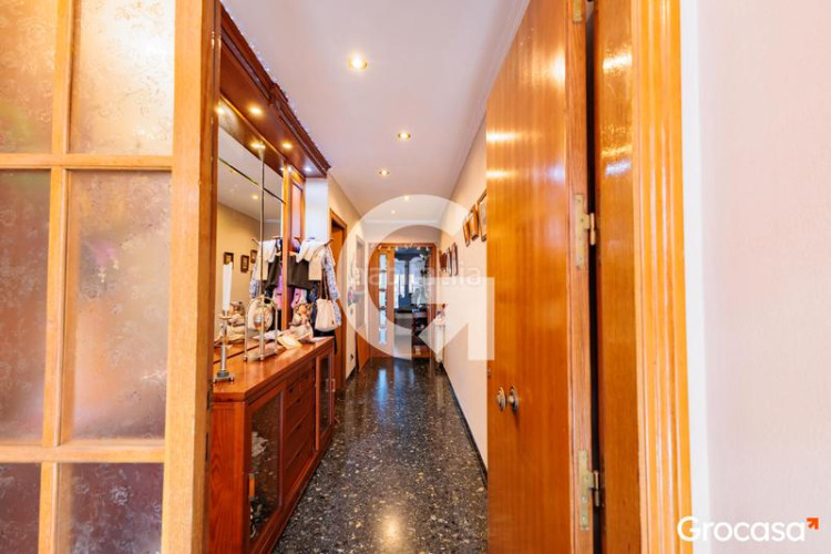 Casa amplia casa para dos familias en Les Arenes - La Grípia - Can Montllor Terrassa