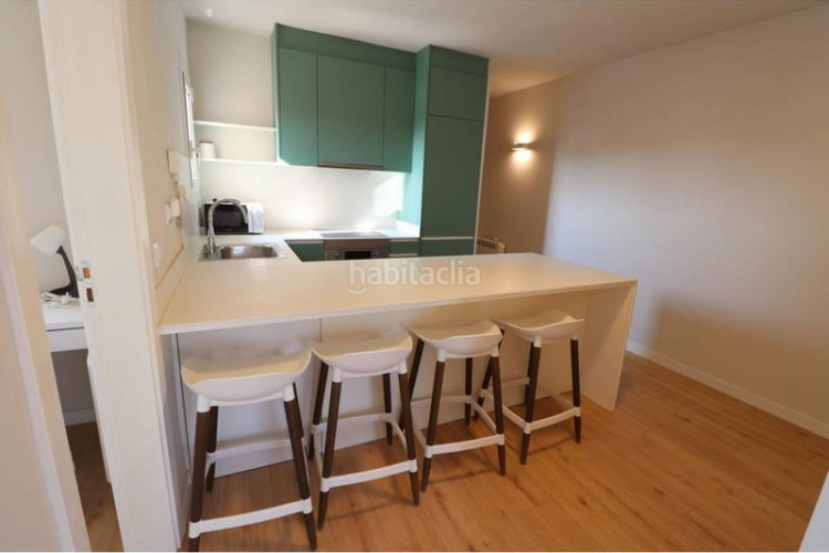 Piso escoles, acabado de reformar en Plaça Catalunya - Escola Industrial Terrassa