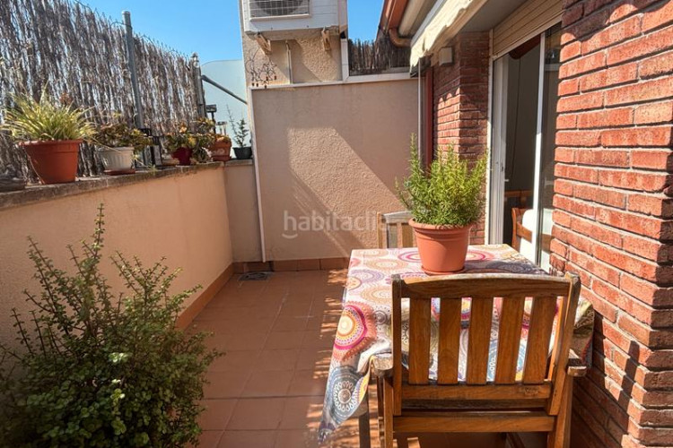 Dúplex impecable duplex en el corazón de pere parres a dos minutos del centro con parquing incluido en Terrassa