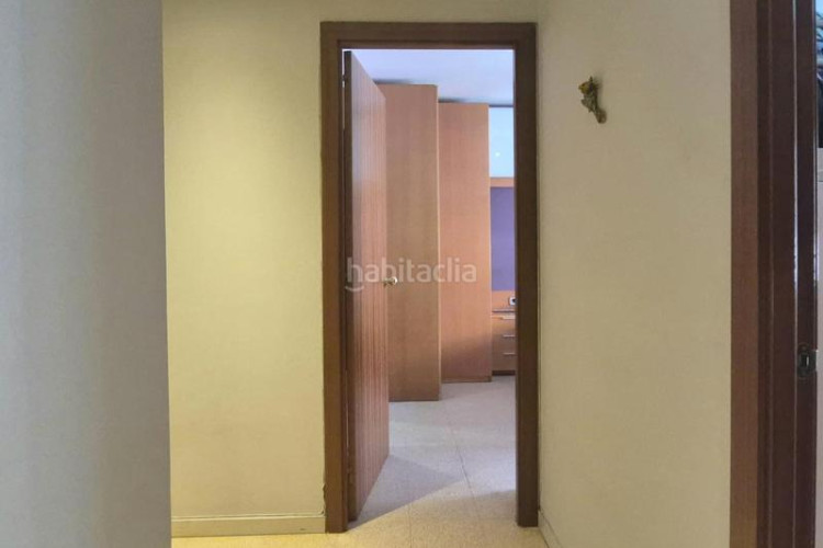 Piso pis de 4 hab amb parquing i espectacular de traster 25 m2 a la gripia en Terrassa