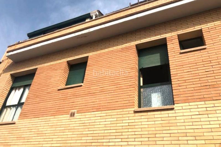 Piso (barcelona). sin posesión (no se puede visitar ni hipotecar). en Terrassa
