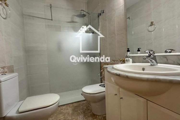 Piso  en planta baja de 3 habitaciones, todo exterior, La Cogullada en Terrassa