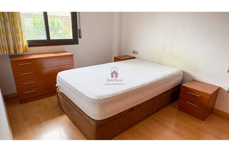 Poetesa Capara, Sant Pere Nord